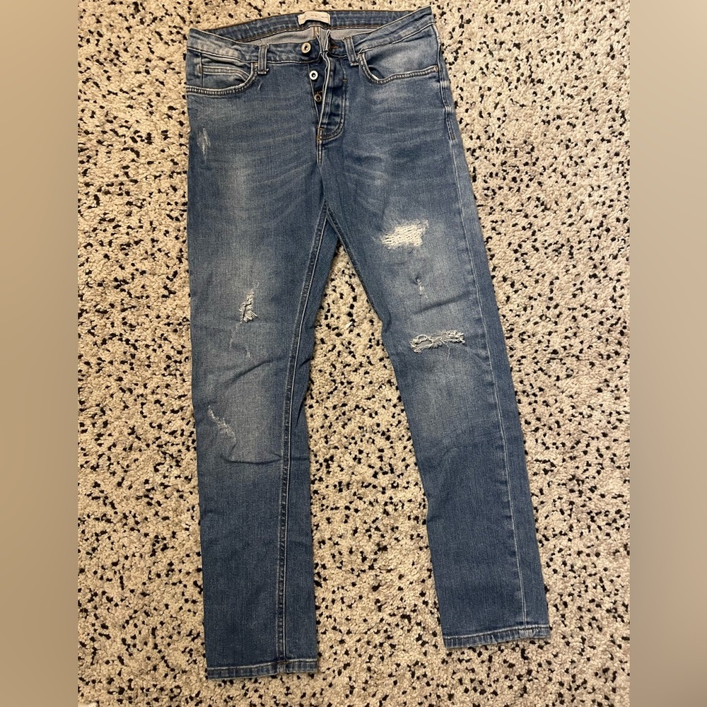 Zara Men’s Distressed Button-Fly Denim